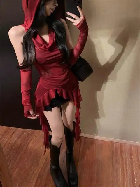 تي شيرت بقلنسوة شبكي أحمر شفاف من خلال ملابس الشارع الشهير غير منتظمة مكشكشة بأكمام طويلة ملابس نسائية مثيرة Y2k