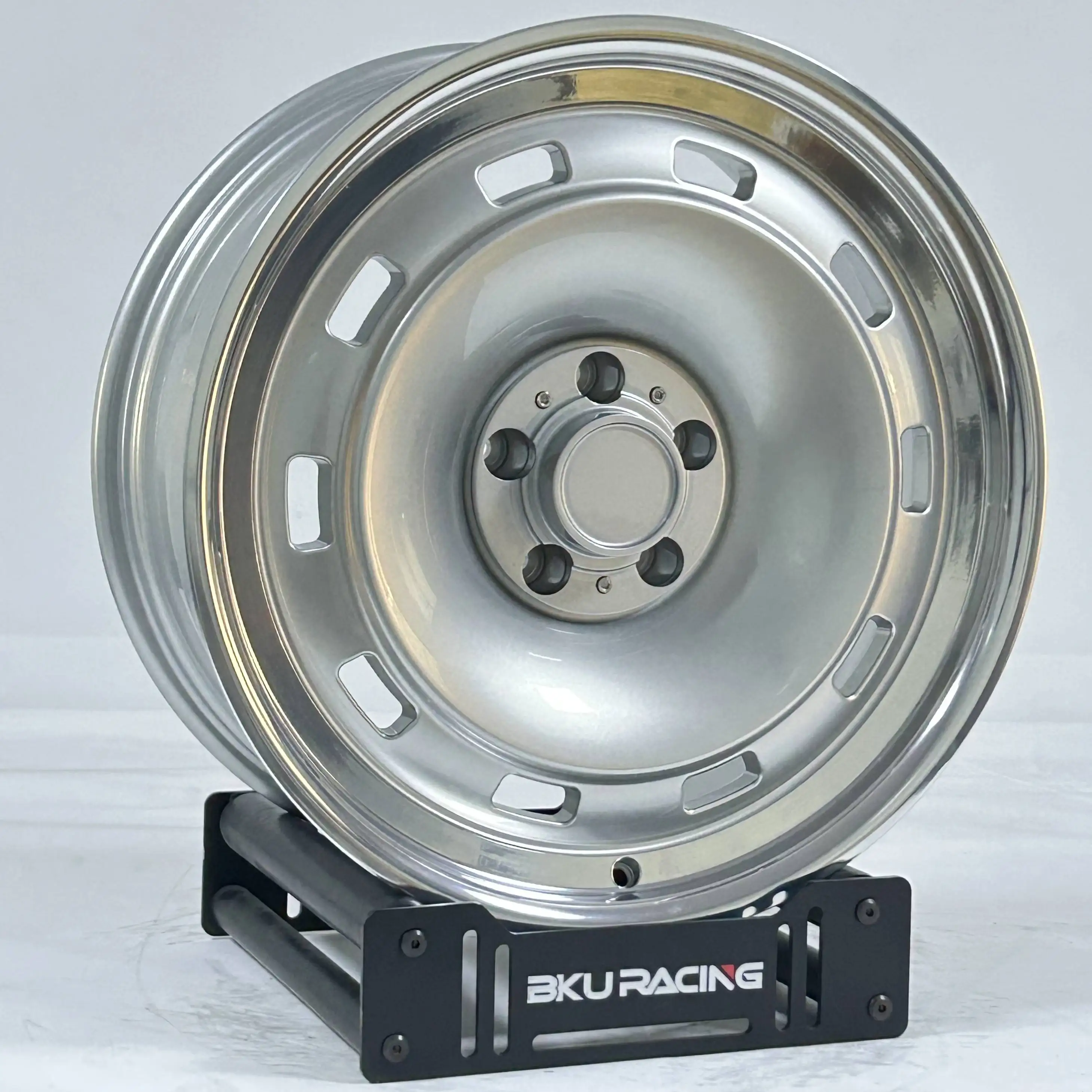 عجلات مزورة 5 × 120 لسيارة لاند روفر ديفندر L663 ديسكفري 3 4 5 19 20 21 22 بوصة إطارات كلاسيكية للطرق الوعرة 4 × 4 عجلات مصنوعة من خليط معدني