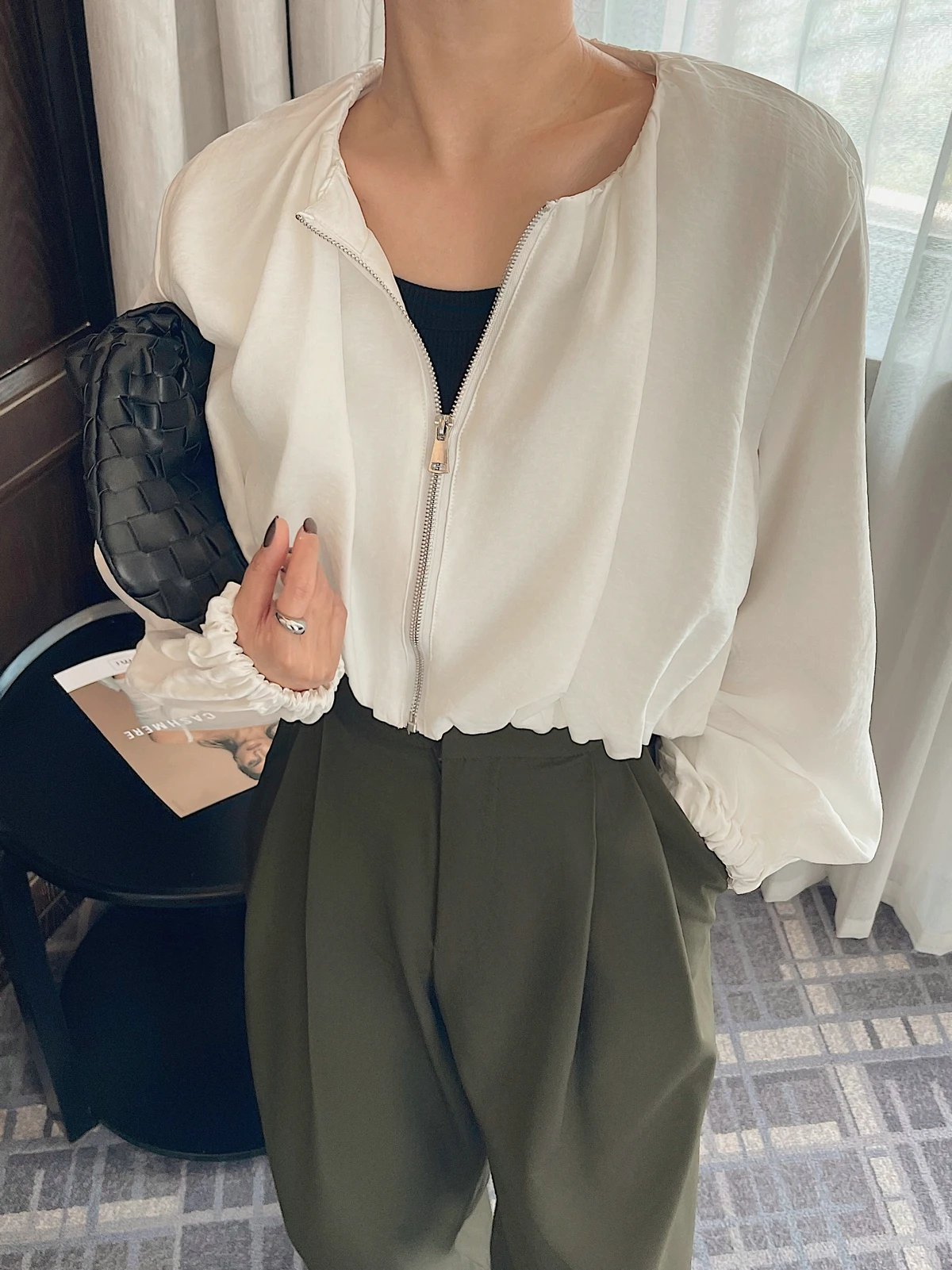 

White JacketsTops Y2K Clothing 2025 Woman Spring Korean Style Vintage Elegant Coat Outerwears New Luxury Cropped Bomber Chic