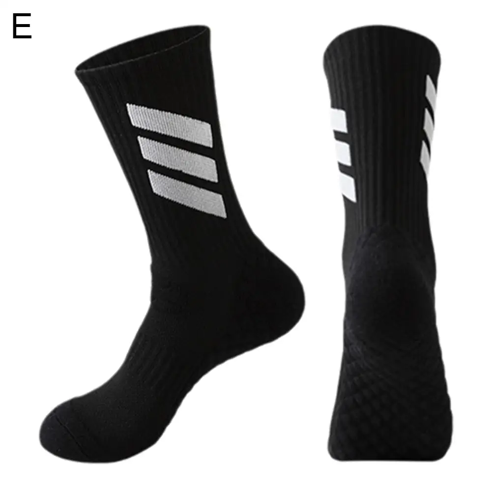 High Quality Sport Socks For Men Mid Calf Length Running Football Basketball Socks Thicken Non Slip Cycling Breathable Socks