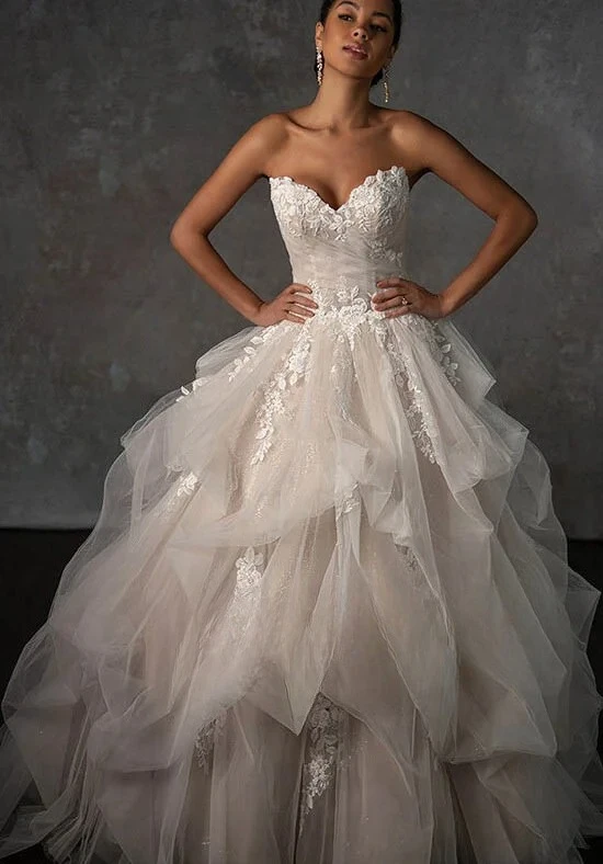 Customized Graceful Classic Chic Strapless Corset Bridal Dress Hand Lace Appliques Flowy Tiered Ruffle Skirt for Bride Reception