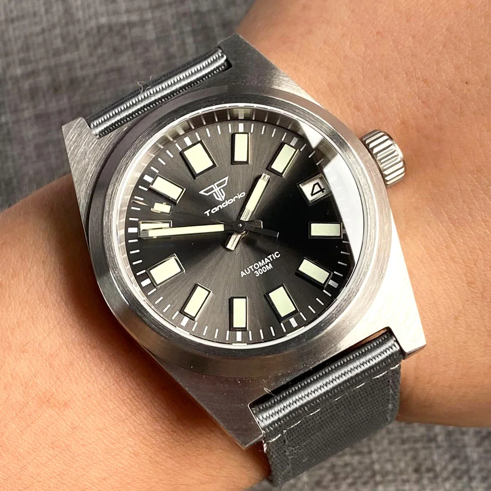 Tandorio AR Saphirglas NH35PT5000 Mechanische automatische Taucheruhr für Herren, 200 m wasserdicht, grau-schwarzes Zifferblatt, leuchtend