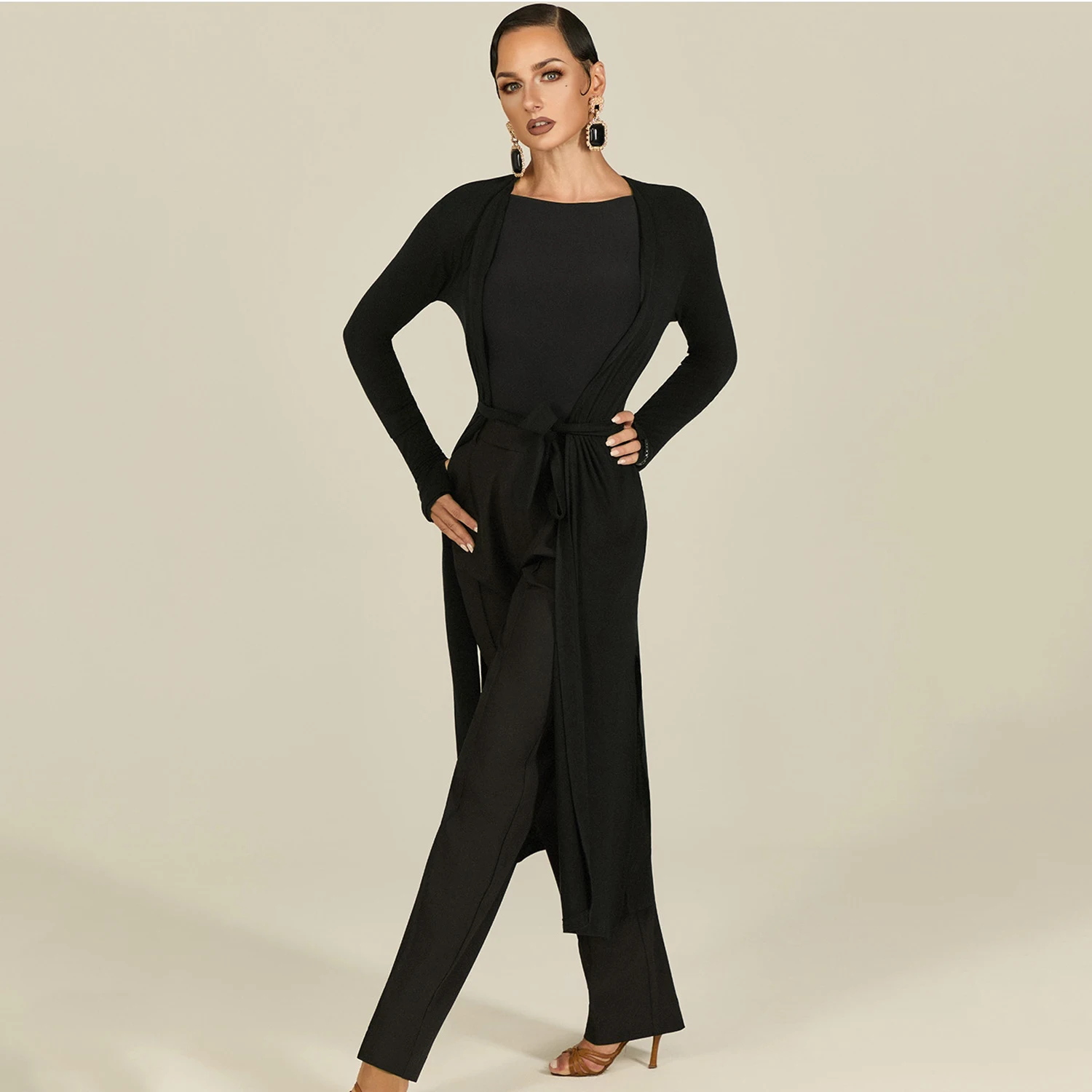 Damska odzież do tańca latynoamerykańskiego, długi płaszcz, długi rękaw, kardigan, strój do ćwiczeń, czarne okrycie wierzchnie, model SS1033