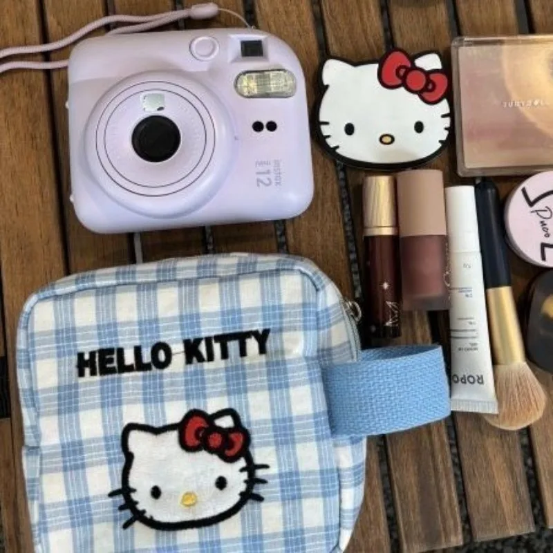 2026 New Sanrio Kawaii HelloKitty High Beauty Portable Makeup and Wash Bag Japanese Cartoon Travel Storage Bag view 2