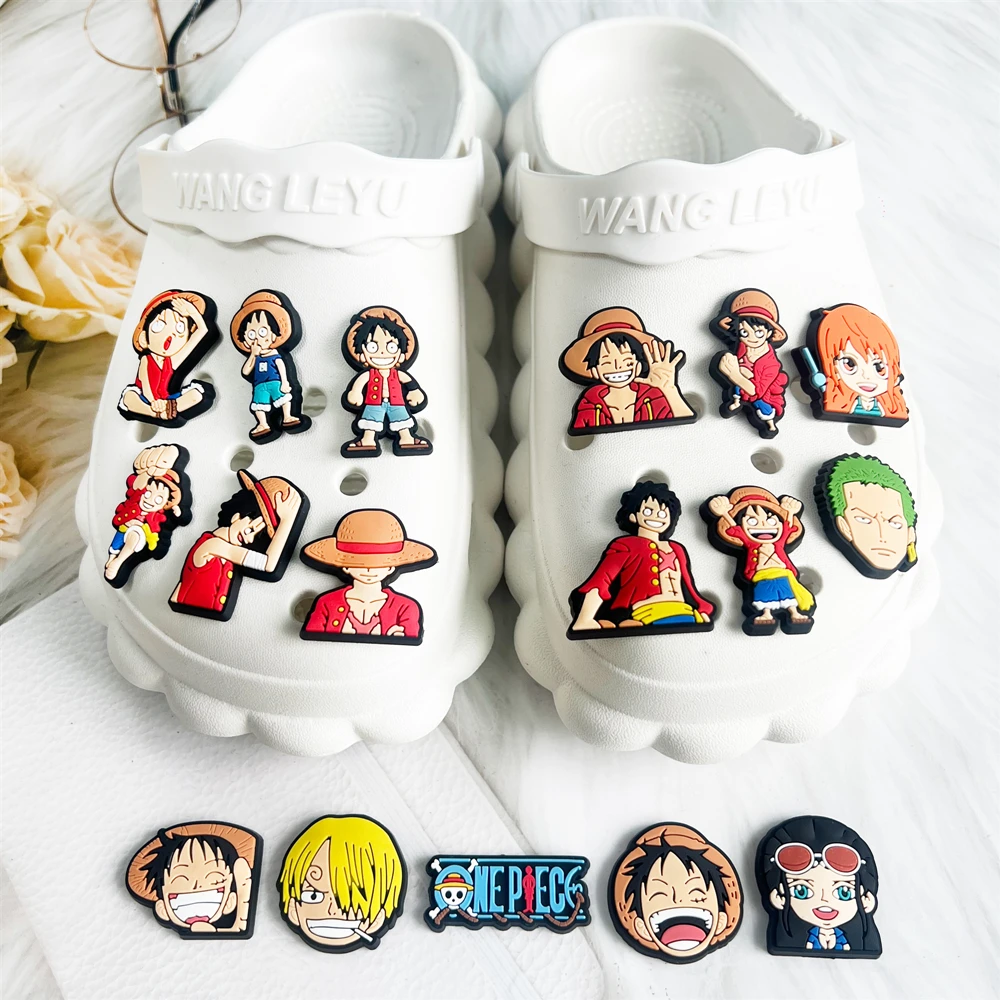 1 stücke neue einteilige Ruffy Anime Charakter Cartoon Schuh Charms Schuhe Zubehör Dekoration Schnalle fit Clog Kinder Weihnachten Party Geschenke