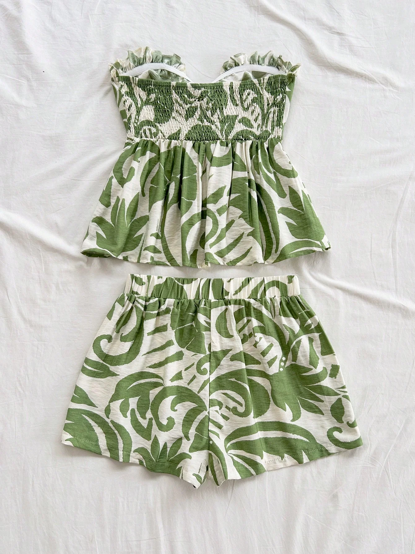 Damen 2-Teiliges Set mit Grün Bedrucktem Oberteil und Lässigen Grünen Shorts, Geeignet für Alltag, Urlaub, Feiertage und Verabredungen – Detail 3