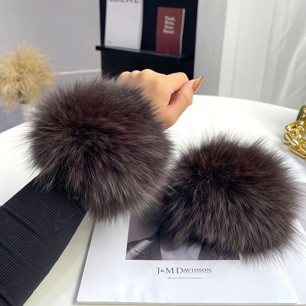 Women's Real Fox Fur Cuff Arm Warmer Lady Bracelet High-Quality Wristband Glove Fashionable Fox Fur Cuffs for Stylish Warmth