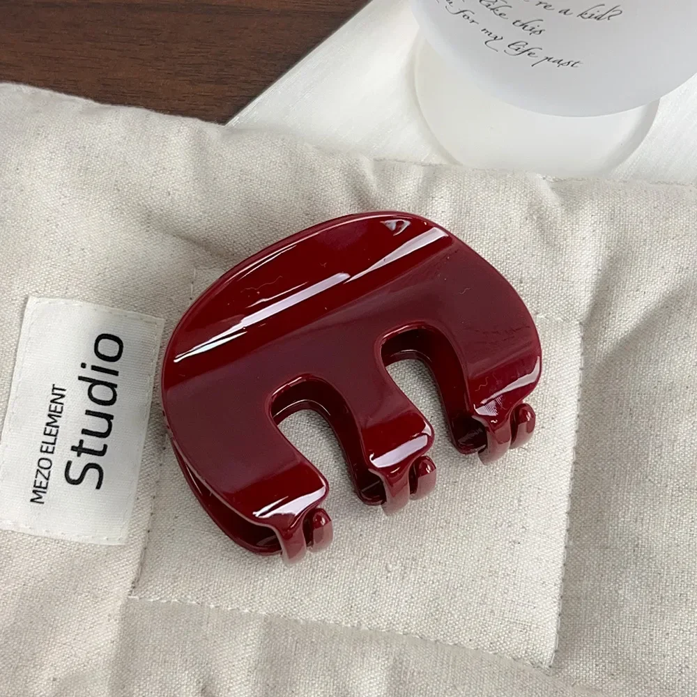 1pc Semplice Moda di medie dimensioni Artiglio dei capelli Zucca Grab Clip Versatile Shark Clip Tornante Nuovo Mezza cravatta Clip di capelli Ornamento di gioielli