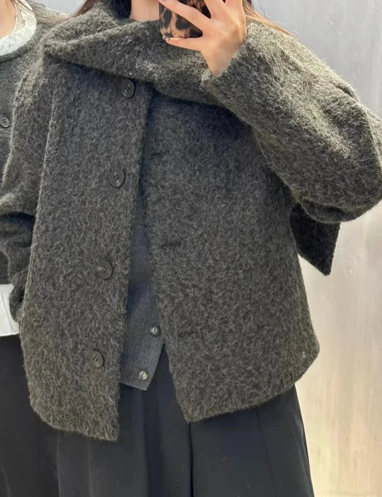 

Women's Coat New Style Dark Gray Long Sleeve with Scarf Decor Simple Short Coat Elegant and Fashionable