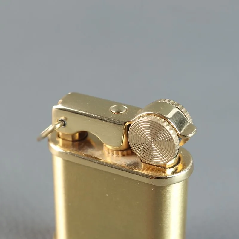 

Zorro индивидуальная маленькая латунная масляная зажигалка, винтажный шлифовальный круг, воспламенитель из чистой меди, подарок для мужчин с гравировкой