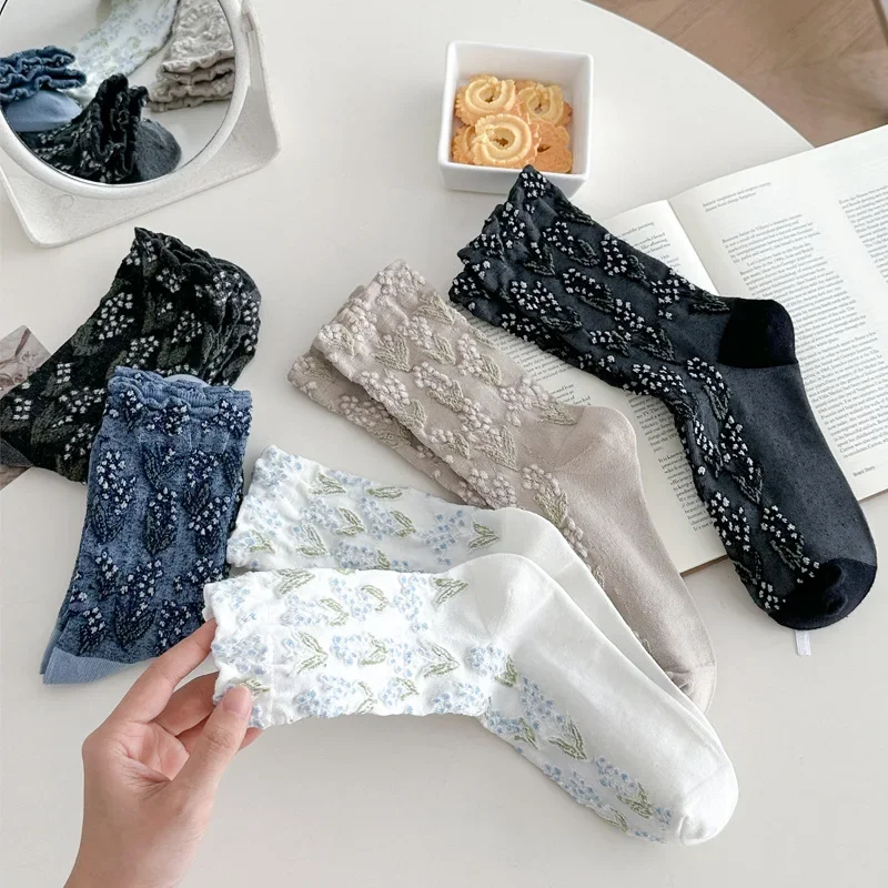 1/5 أزواج الخريف الشتاء الرجعية الإغاثة نمط المرأة الجوارب موضة تنوعا عادية التراص الجوارب أنيقة بسيطة منتصف جوارب أنبوبية #4