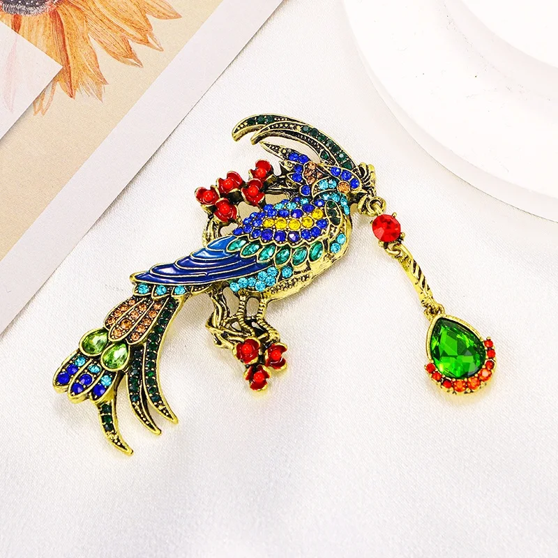 

Vintage Phoenix upscale animal Bird Drop Pendant style brooch