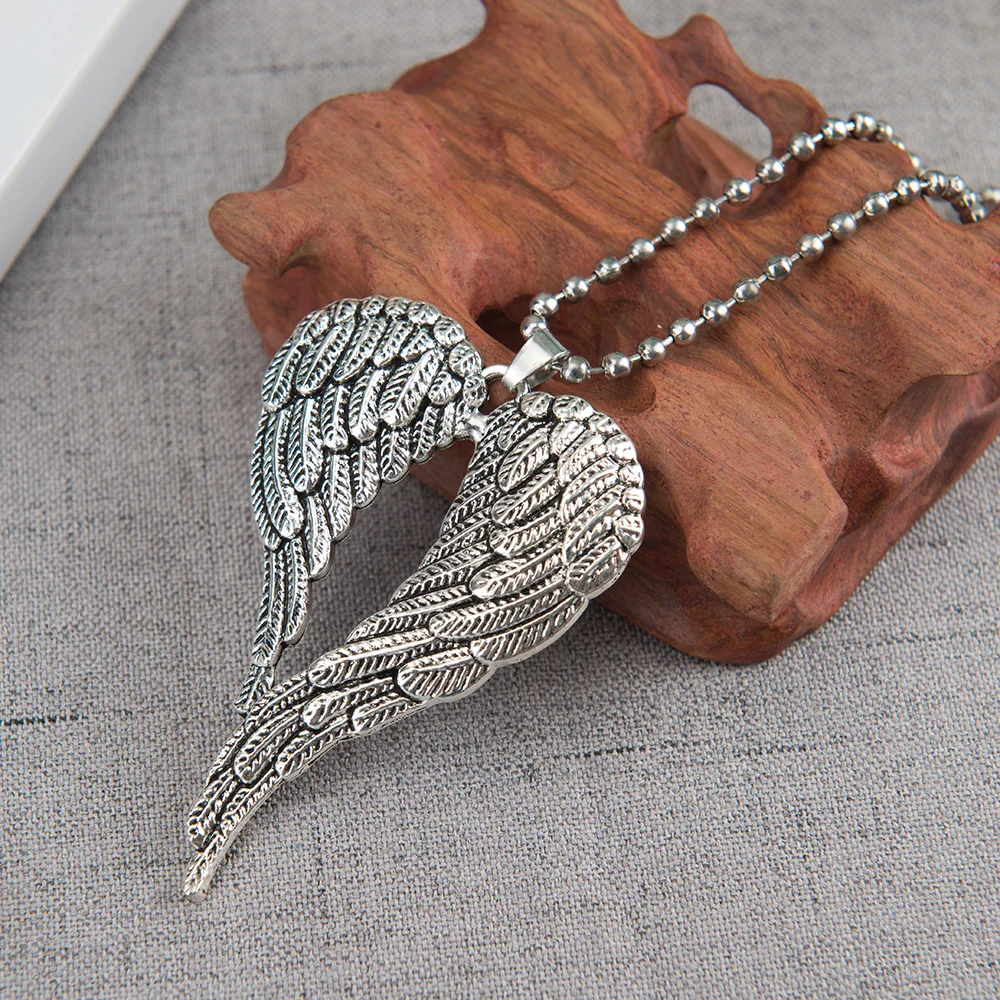 Car Pendant Angel Wing Rearview Mirror Decoration Hanging Charm Ornaments Automobiles Interior Cars Accessories Holiday Gifts