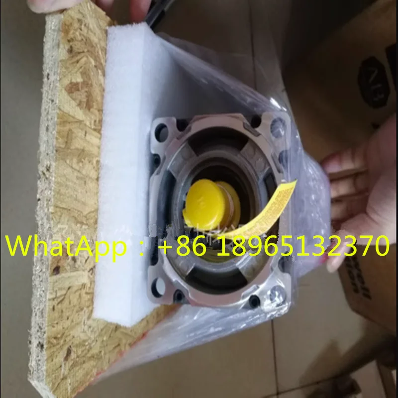 MPL-B560F-SJ72AA 	MPLB560FSJ72AA MPL-B560F-SJ74AA	    MPLB560FSJ74AA MPL-B580F-MJ72AA	MPLB580FMJ72AA  New Original Servo Motor