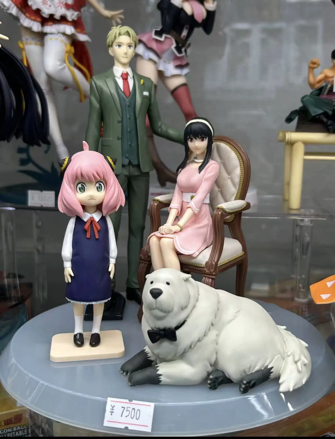 

В наличии: Оригинальные фигурки Bandai Banpresto SPY×FAMILY Family Portrait (Аня Форджер, Лойд Форджер, Йор Форджер) — аниме-модели для декора