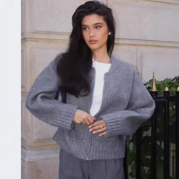 

Lightweight & Warm Women's Casual Crew Neck Cardigan Solid Color Fall Winter Fashion Chic Open Front Design with Chain Detai