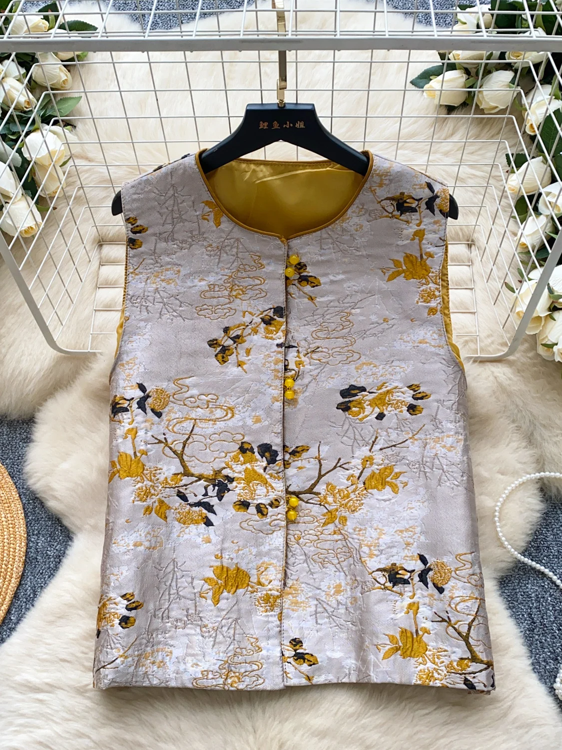 

Retro Chinese Sle Svel Vest Women's Summer Embroidery Design Ele Lady Maturi Top Button Closure Commute