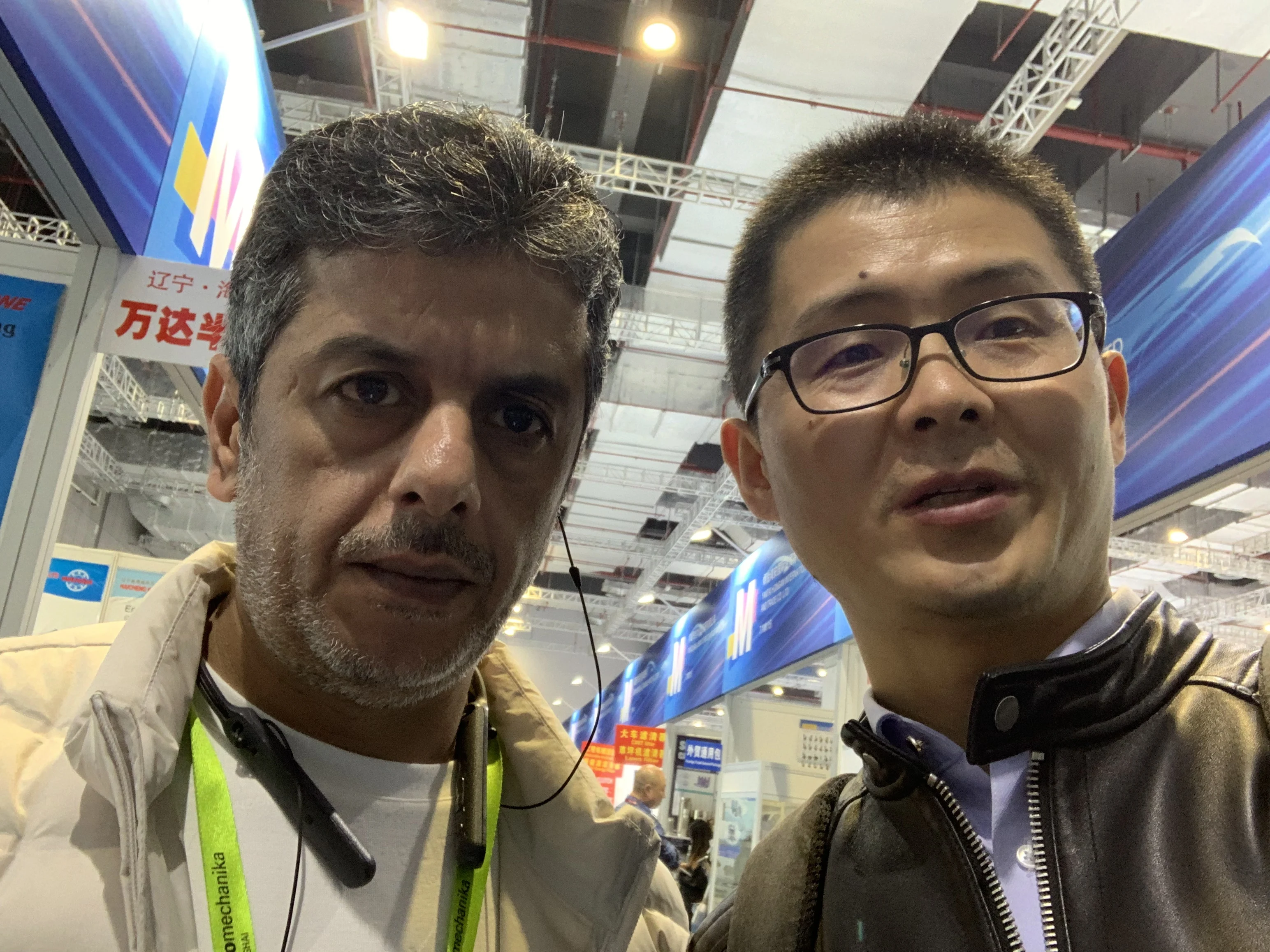 Kampas Rem Semi-Metalik Profesional Baru Buatan China Model GDB3195 untuk Kendaraan Chevrolet Kode Penjualan 96446176 & 96281945