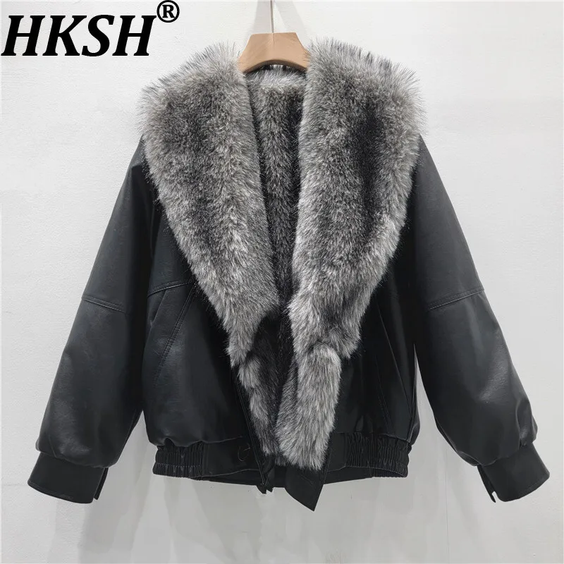 

HKSH 2025 Winter New Women's Warm Jacket PU Leather Patchwork Faux Fur Turn-down Collar Korean Retro Streetwear Y2K Coat HK14623