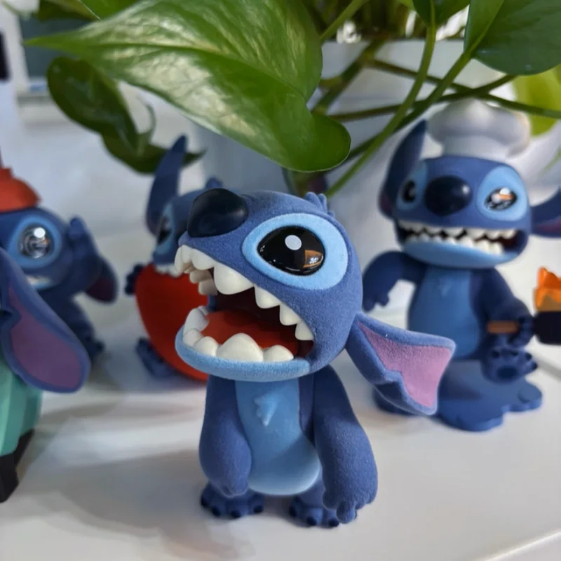 Novo 100% genuíno 52 brinquedos disney stitch super problema fabricante série caixa cega boneca bonito ornamento de mesa coleção presentes aniversário