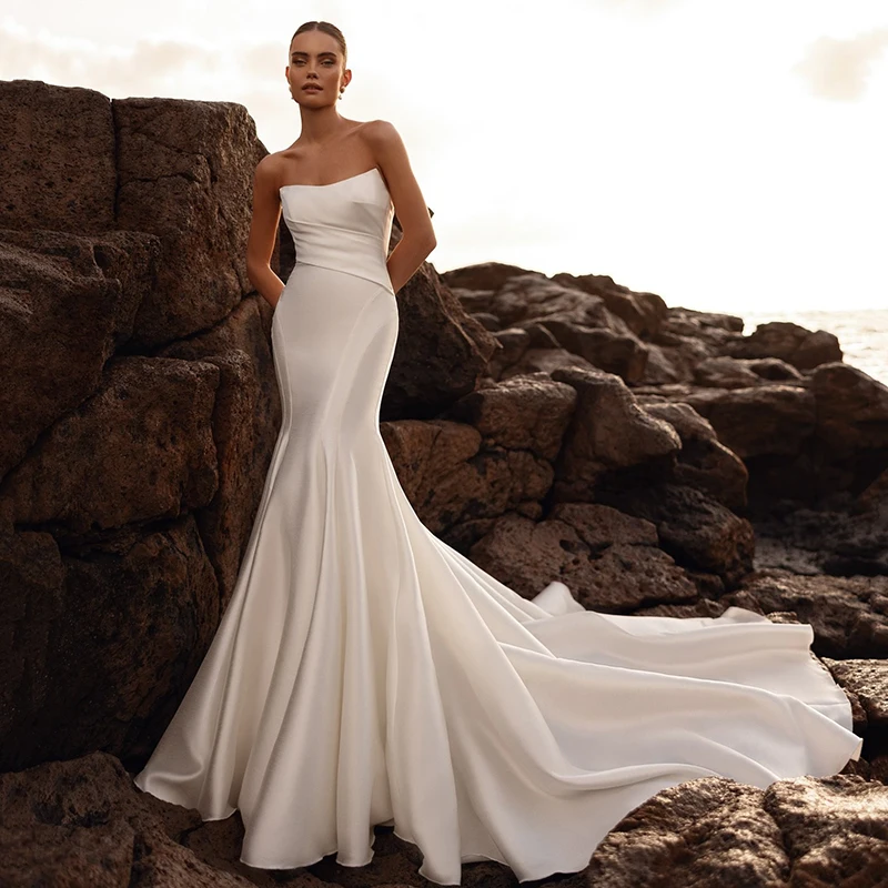 

Eightree Boho Beach Mermaid Wedding Dresses Strapless Backless Sweep Train Bridal Dress Women Wedding Ball Prom Gowns Customized