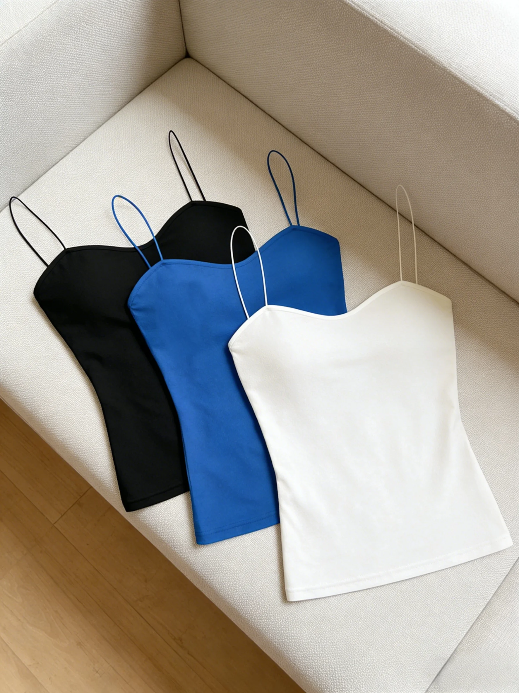 Damen 3er-Pack Sweetheart-Ausschnitt Dünne Spaghetti-Träger Cami-Top-Set Lässiges Ärmelloses Tank-Top-Set