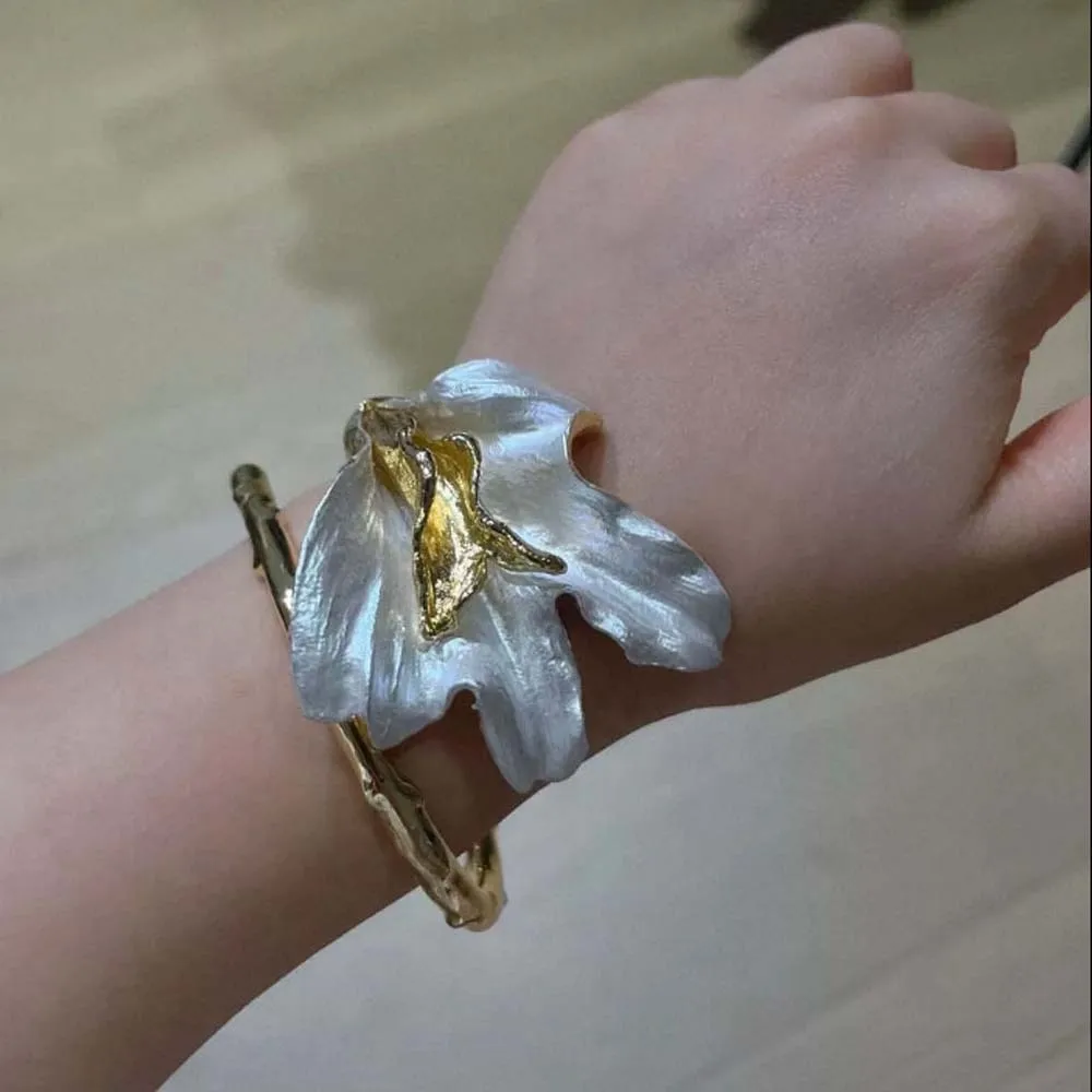 pulseira-de-metal-geometrica-com-flor-de-tulipa-classica-aberta-estilo-frances-exagerado-joia-de-pulso-feminina-para-o-dia-a-dia