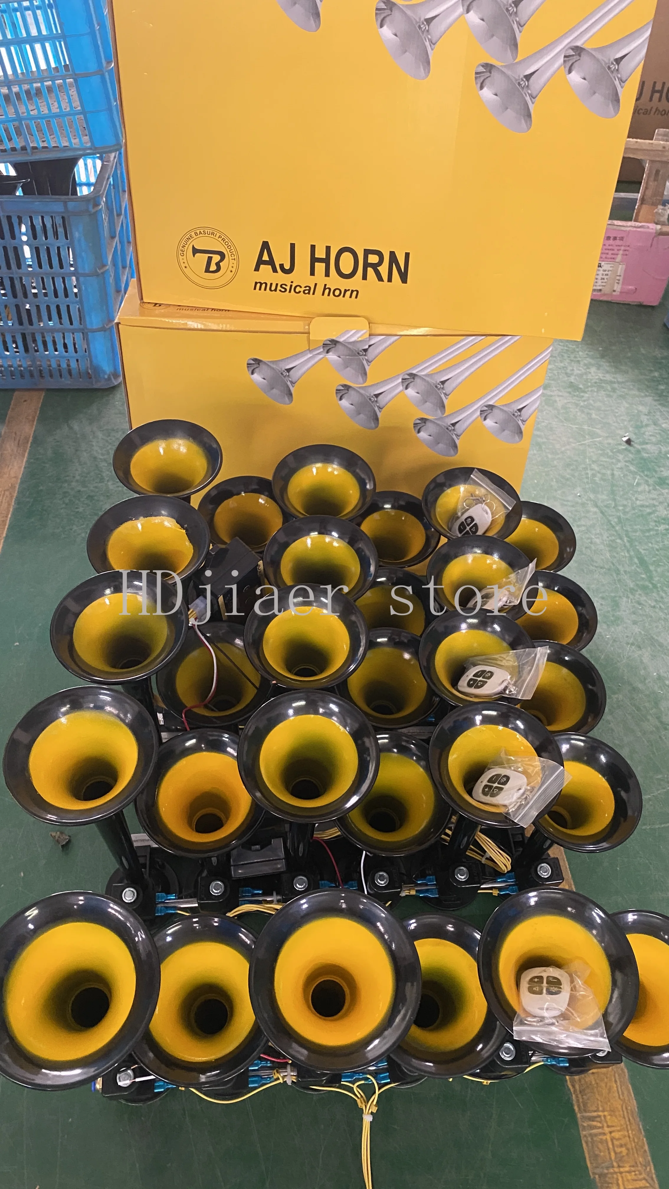 

Shark baby music air horn 20 music air horn 24V