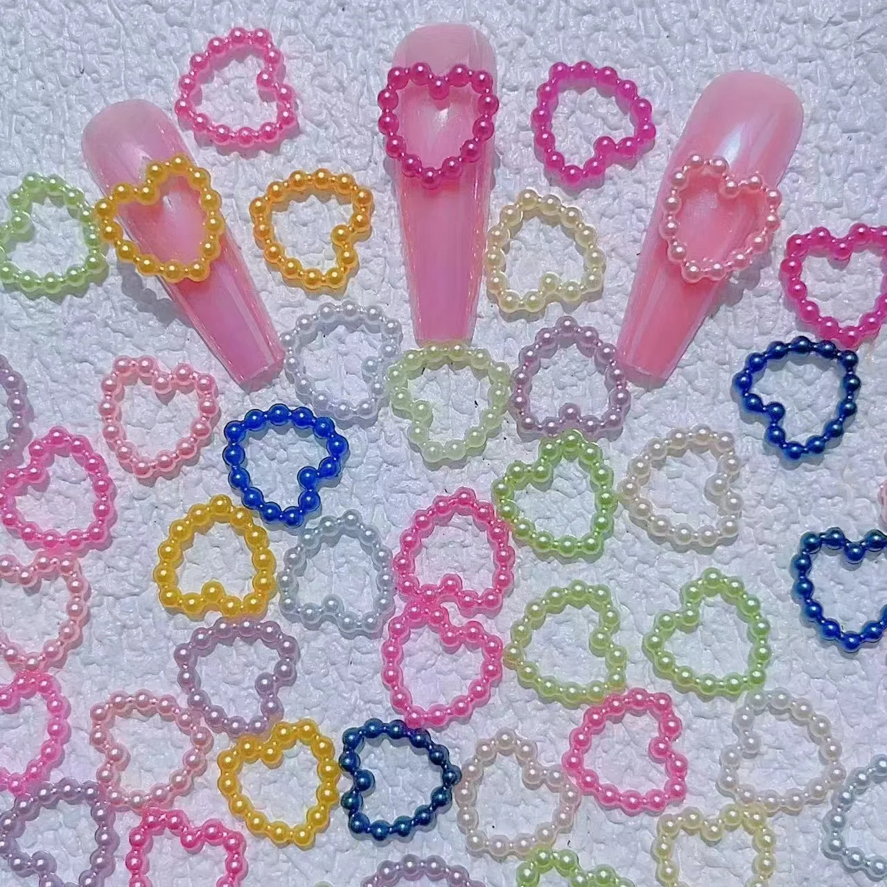 

50g(600pcs) Multi-Color Resin Hollow Heart Nail Charms - 11mm DIY Phone Case, Hair Clip, Nail Decoration Accessories