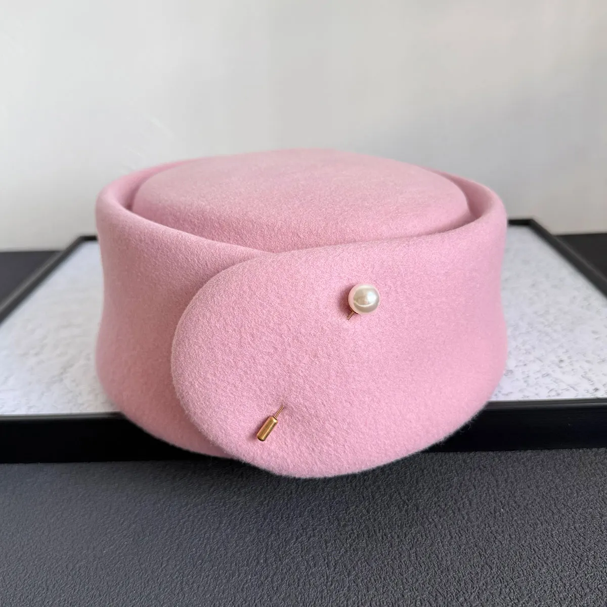 Fall Winter New 100% Pink Black Wool Shaped Medicine Box Hat Women Beret Fashion Pearl French Elegant Beret  Evening Fedora Cap