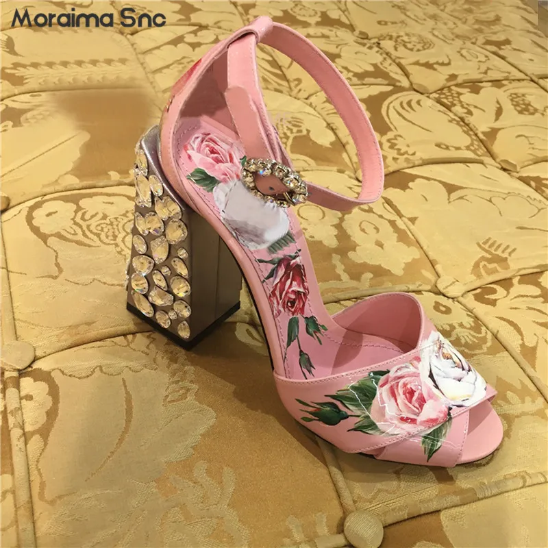 

Pink Leather Flower Sandals Color Printed Cross Strap Gem Chunky Heel High Heel Sandals Rhinestone Buckle Fashion Ladies Shoes