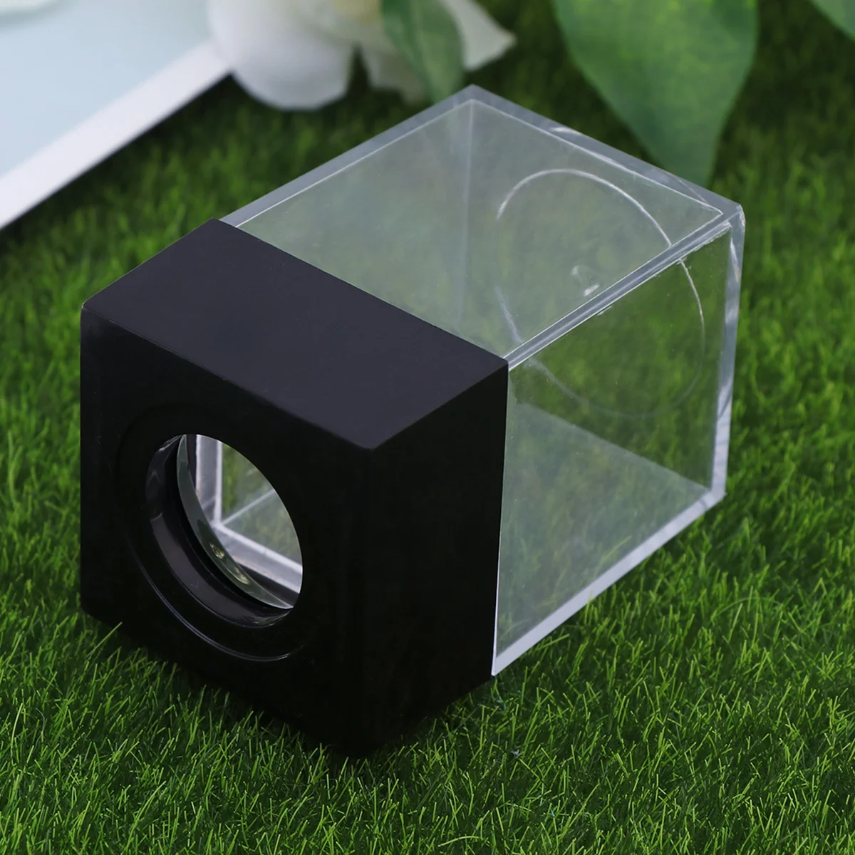 Magnetic Paper Clip Storage Case Creative Paper Clip Holder Office Desktop Paper Clip Dispenser (Black)