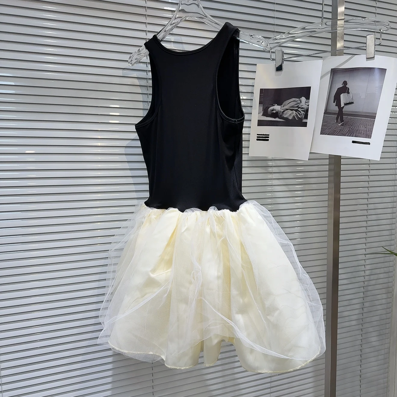 2025 Lente Nieuwe Zoete Temperament Contrasterende Vest Splicing Mesh Ontwerp Vest Jurk Zwarte Tutu Jurk Hoge Taille Slanke Jurk Vrouwen