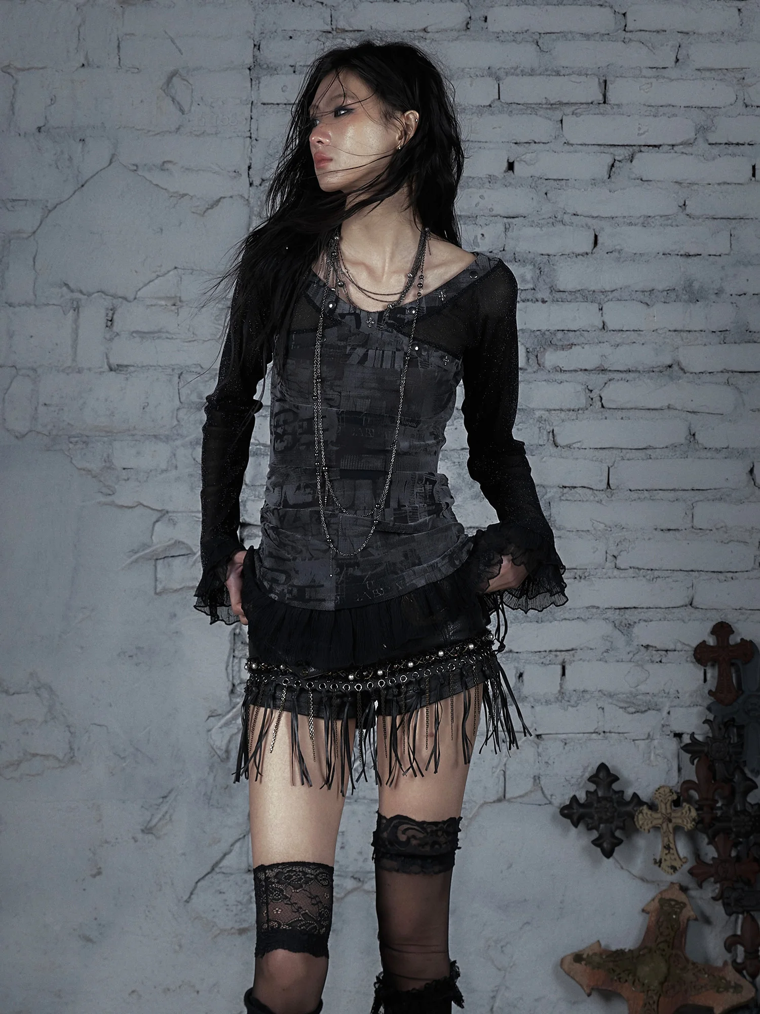 تي شيرت نسائي بأكمام طويلة وتصميم أصلي بنمط الشارع، فضفاض ومرن مع تطريز شبكي رقيق لبداية الربيع #4