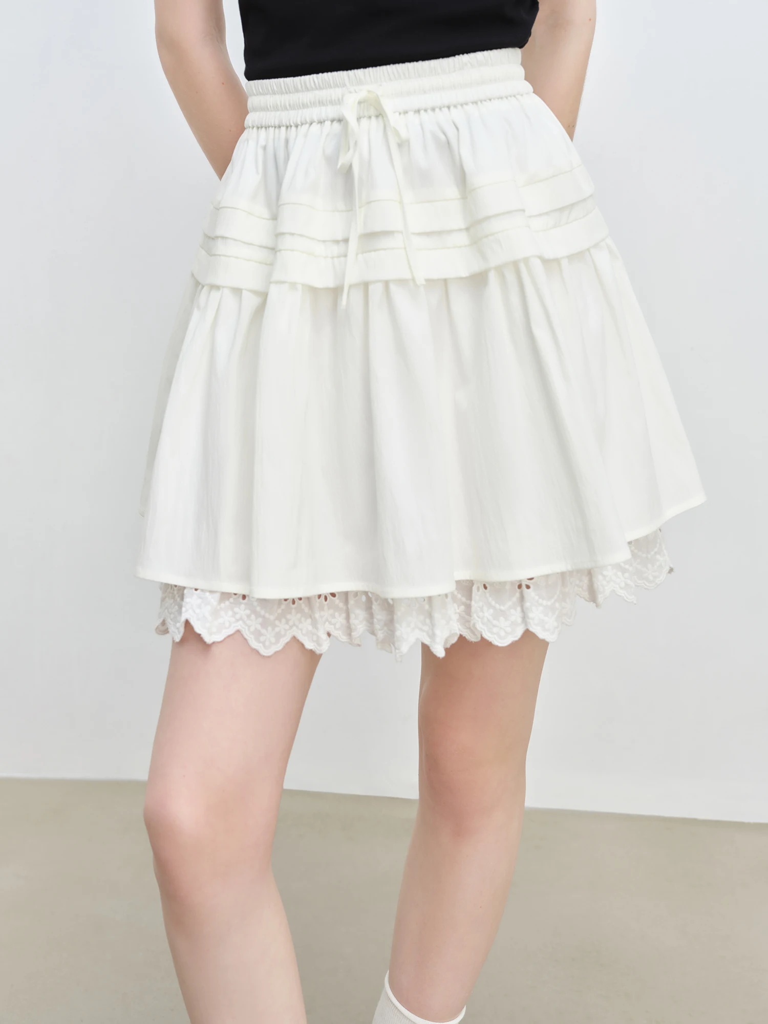 ZIQIAO 2025 ฤดูร้อน Petite ฉัตร A-Line กระโปรง - Artisan Lace Insets & เอวสูงสําหรับ Youthful Chic 25ZQ92335