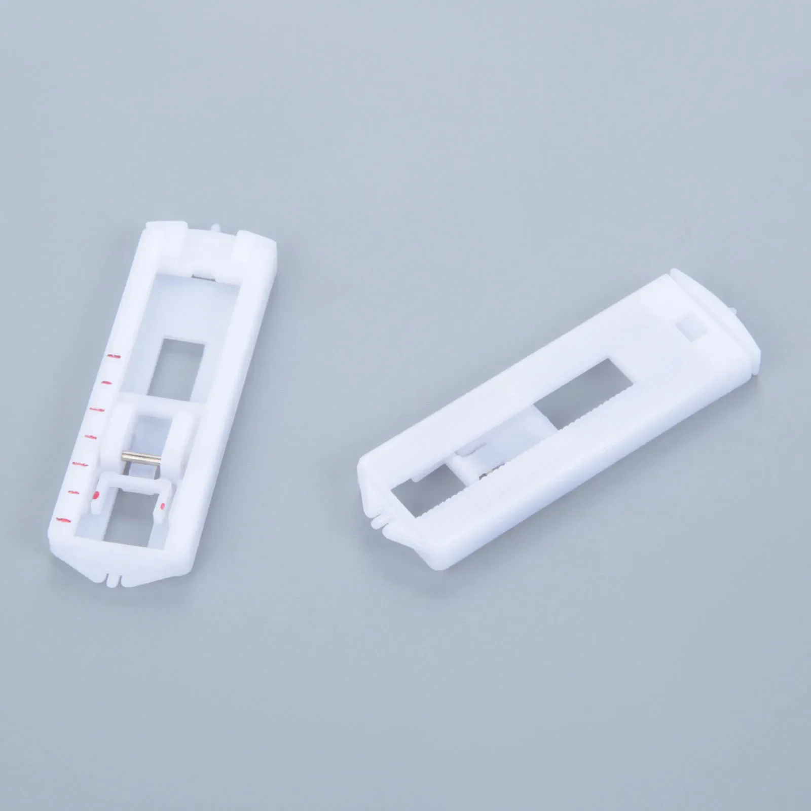 2pcs/set Buttonhole Presser PVC Household Electric Sewing Machine Foot Four-step Locking CY-7302 Snap for Brother Janome Singer