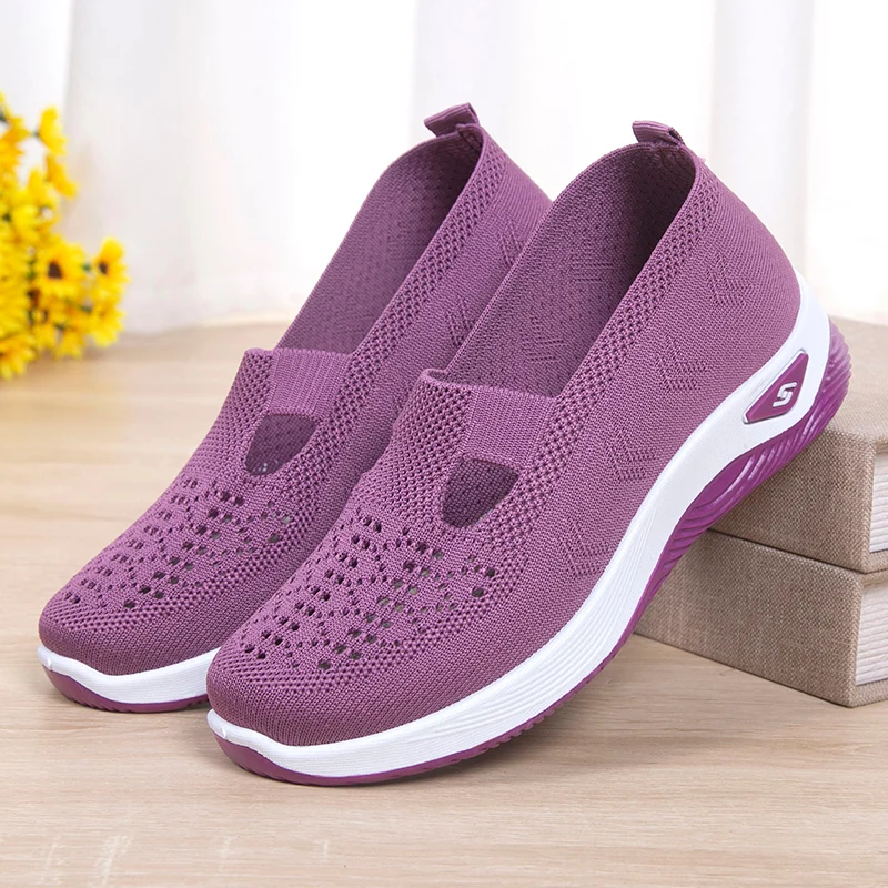 

Women's Breathable Thin Mesh Slip-On Shoes Comfortable Soft Bottom Casual Traditional Beijing Cloth Shoes round Toe Flat Heel