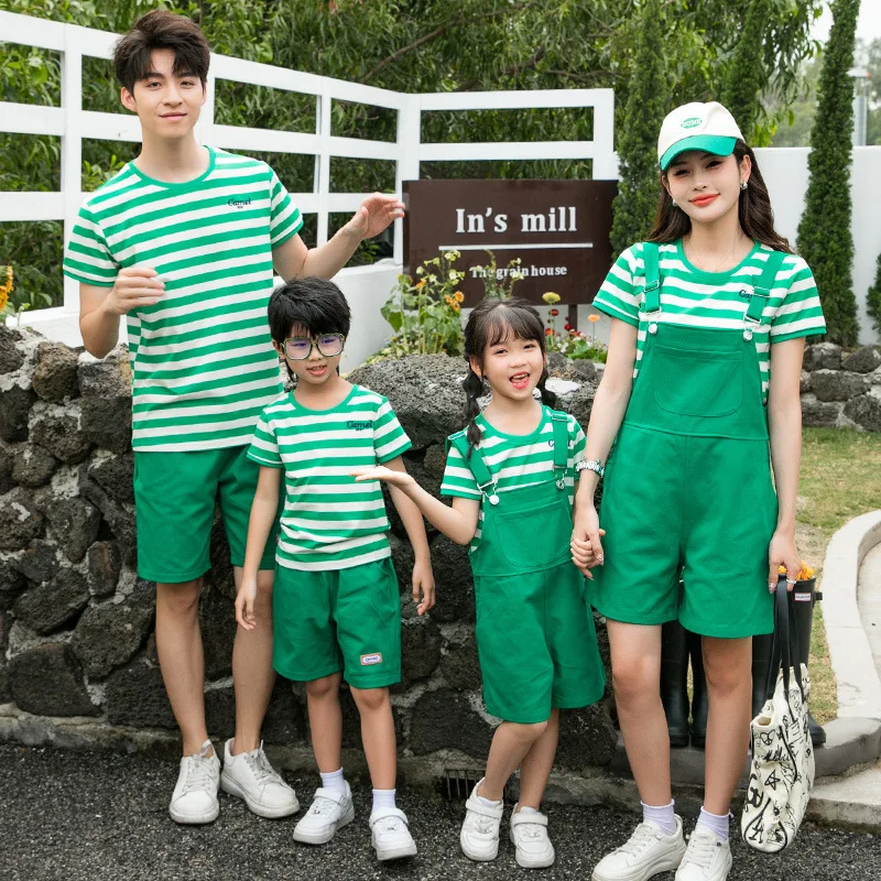 Family Matching Green Clothes Sets 2024 Summer Mom and Daughter Son T Shirt Jumpsuit Outfit Dad and Chidlren Same Tee Shirt Suit