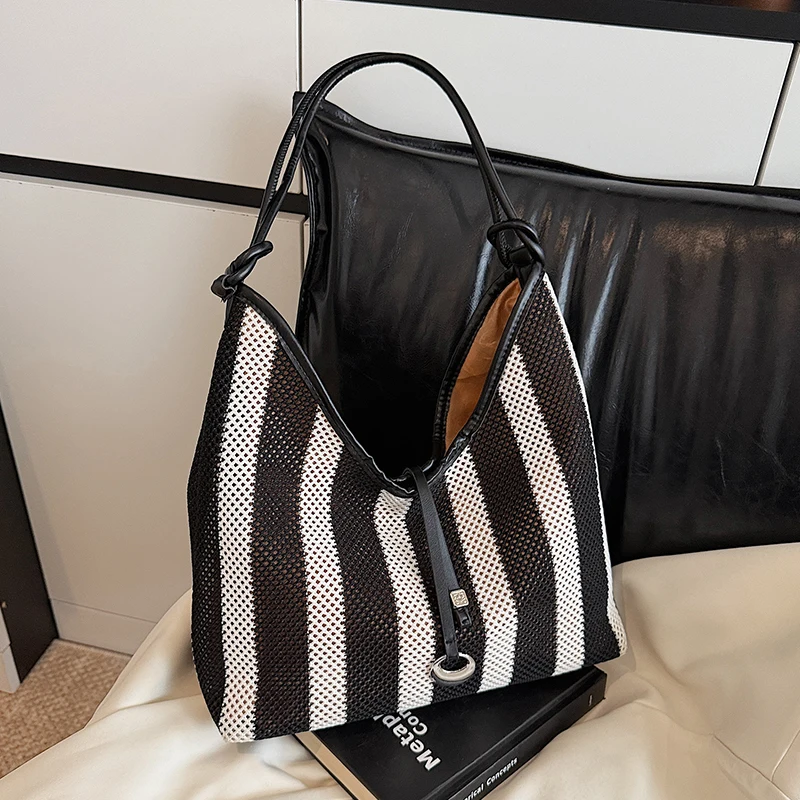

Fashion Summer Straw Beach Bag For Women Bohemian Travel Shoulder Bag Brand Designer Bucket Bag Lady Large Shopping Bag Basket
