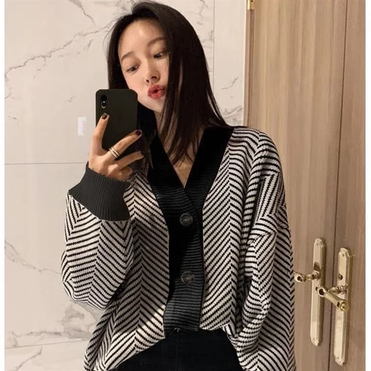 

Women's V-Ne Knitted Open Cardigan Spring Autumn Striped Outerwear Street Sle Long Sve Regular Fit Warmth Emitting