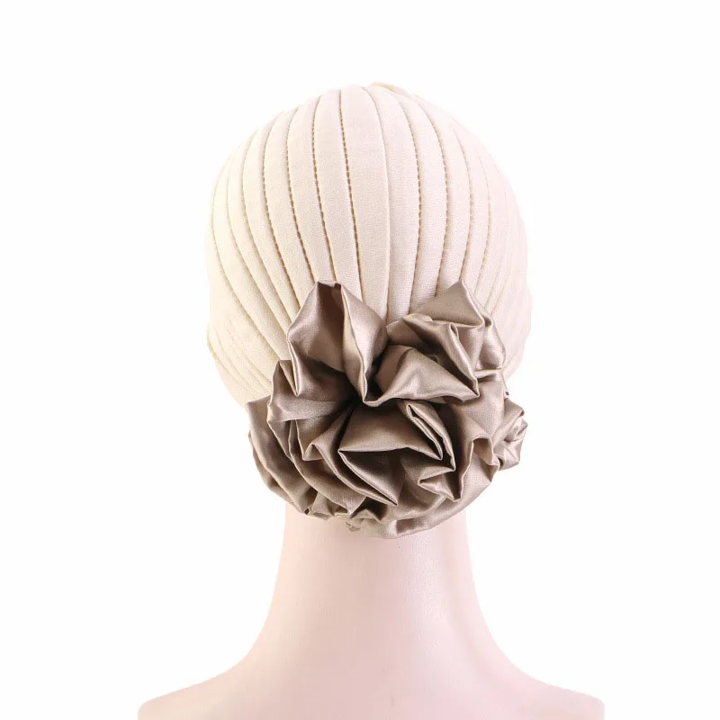 Satin Blume Turban Motorhaube für Frauen muslimische Kopf bedeckung Bandana Kappen islamische Kopftuch Haar bänder Hut indischen Kopf wickel Kopftuch