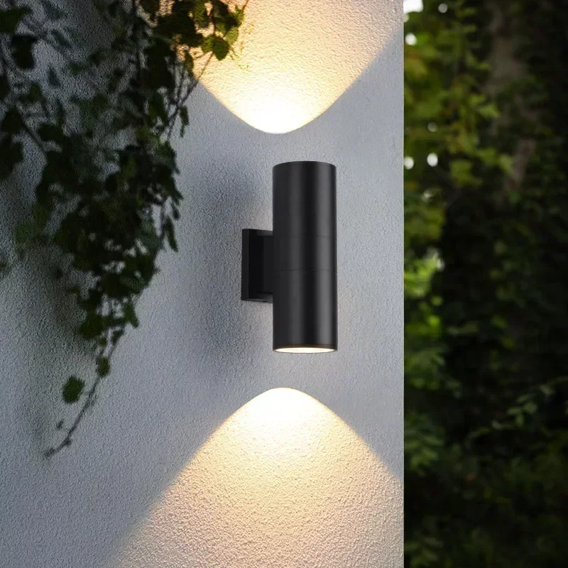 

Contemporary Outdoor Wall Light with Tempered Glass Shade, Porch Lamp for Entryway, Corridor