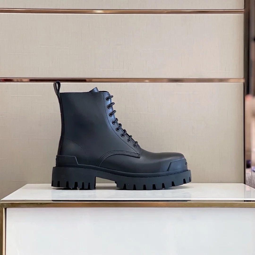 Botas militares de couro masculinas, botas de couro casuais pretas, top na moda, botas Martin populares, estilo britânico, 2023