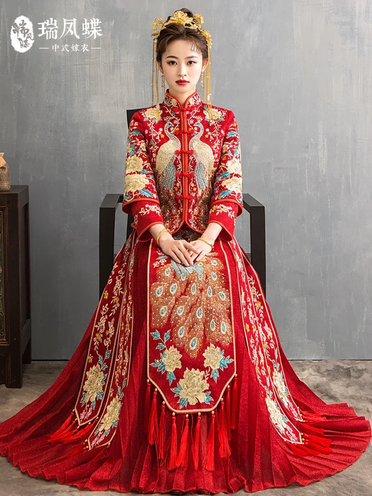 

2023 Embroidered XiuHe Chinese Traditional Wedding Suit Women Classic Bride Cheongsam Size 8XL Evening Party Dresses