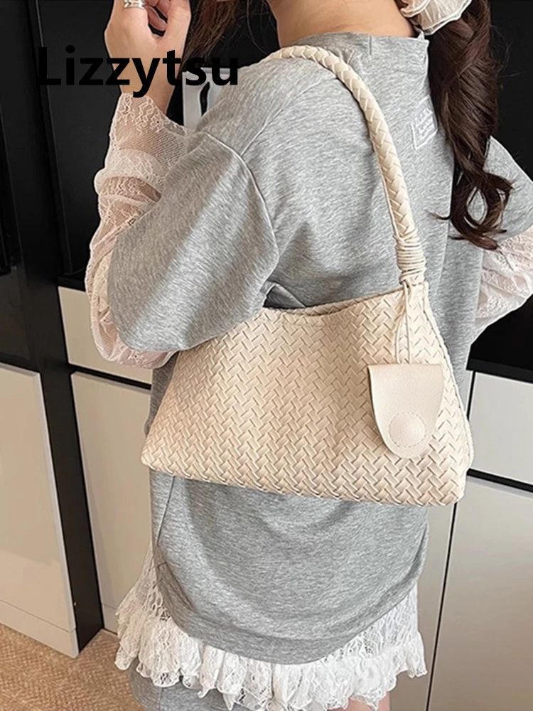 

Lizzytsu Summer Casual PU Woven Shoulder Bags Women Streetwear Korean Easymatch Luxury Tote Bag Luxury Design Vintage Square Bag