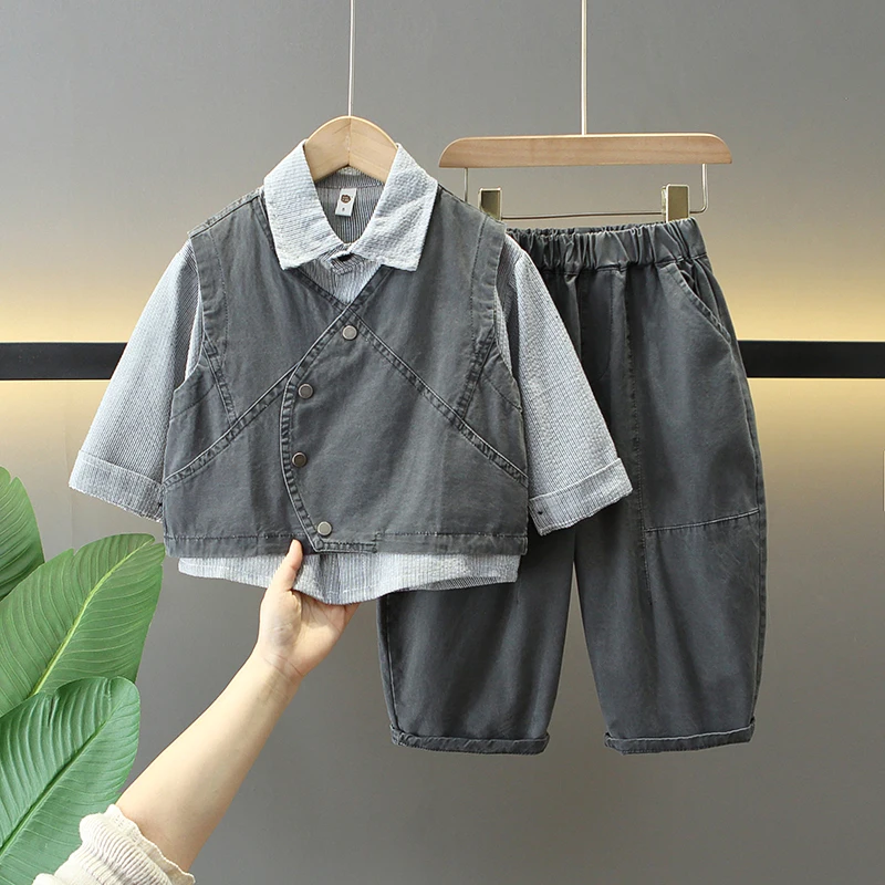 

Весенний модный комплект из трех предметов для мальчиков: повседневная спортивная одежда, хлопковые брюки с длинными рукавами и жилетка-куртка