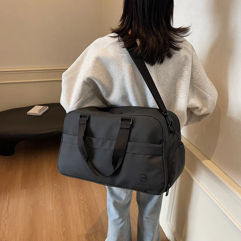 Fourre-tout de voyage en fil à coudre décontracté pour femme, sacs Oxford souples, monochromatique, grande capacité, haute qualité, mode, fermeture éclair, 2024