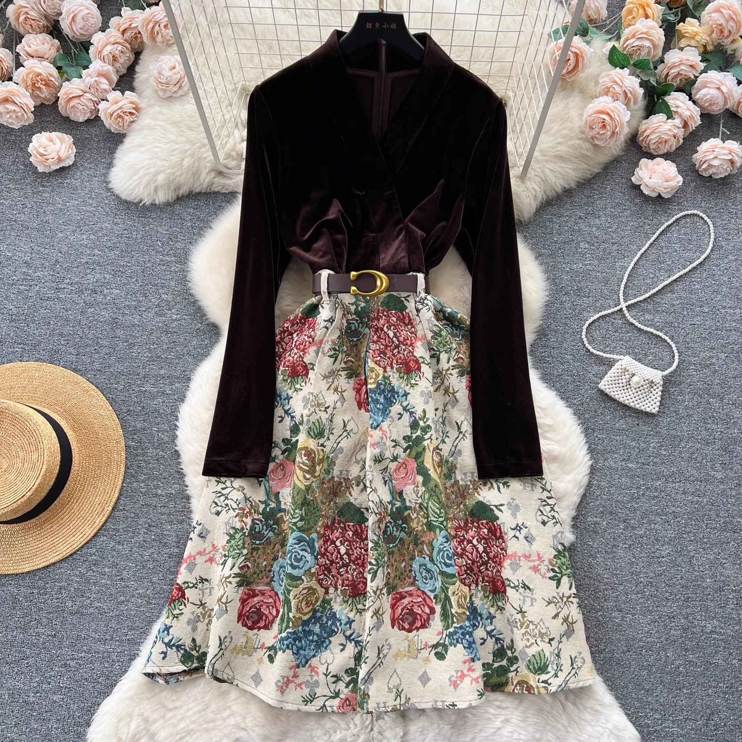 New Vintage Women Velvet Fake Two Pieces Dress autunno inverno Velour Patchwork Jacquard Flower V Neck Ladies Belt Party Vestidos