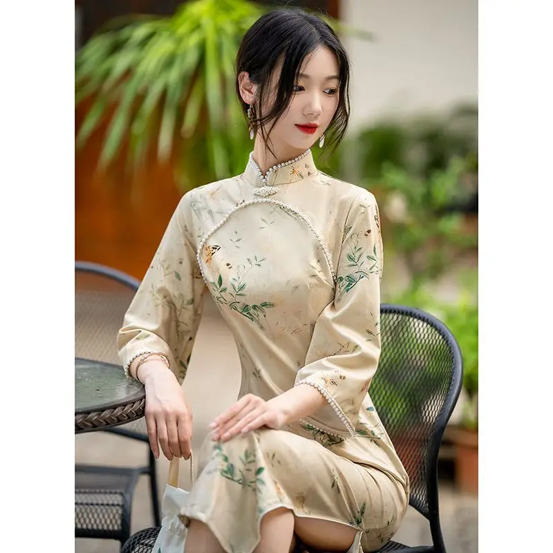 Chinese Vintage Qipao Dress Young Long Cheongsam Autumn Winter 3/4 Sleeves Floral Slim Show Costume Plus Size