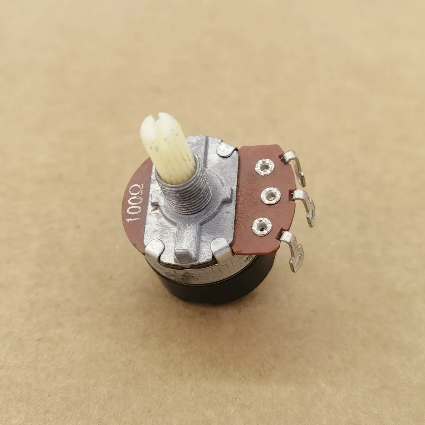 Original New 100% 138 Type RV2411SN-Y22-B100 Potentiometer With Switch Beauty Machine 100R Axis 20MM